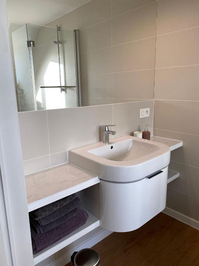 Julie'S Boutique Guesthouse Gent Bagian luar foto